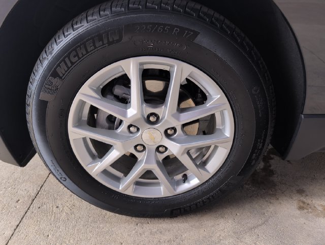 Used 2023 Chevrolet Equinox LT FWD image 25