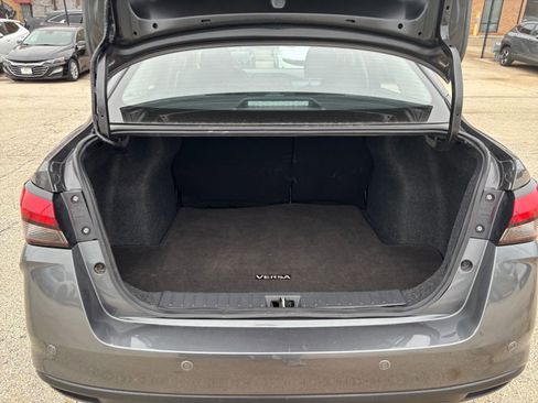 Used 2025 Nissan Versa SV FWD image 29