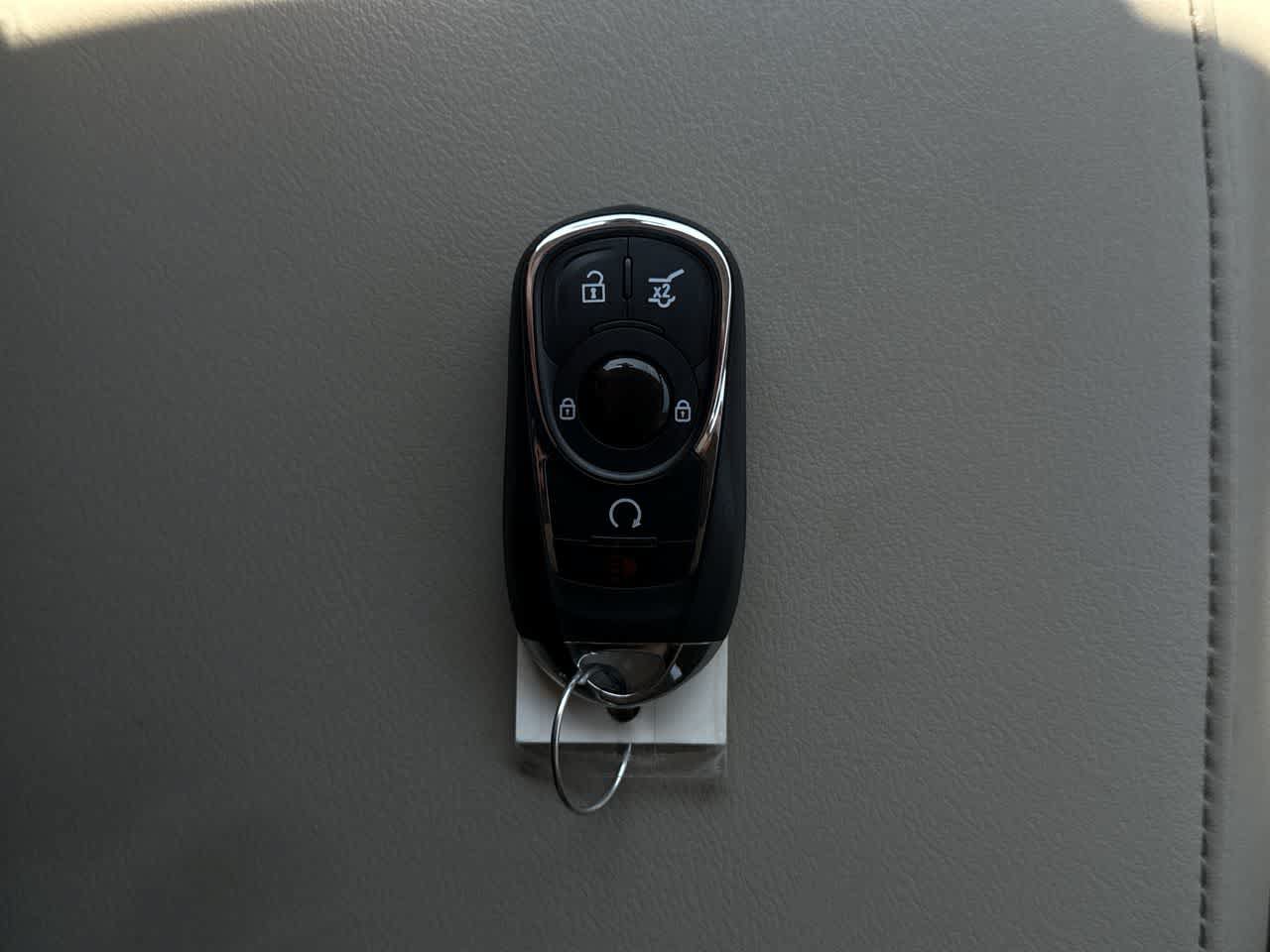 Used 2021 Buick Enclave Essence AWD/4WD image 24