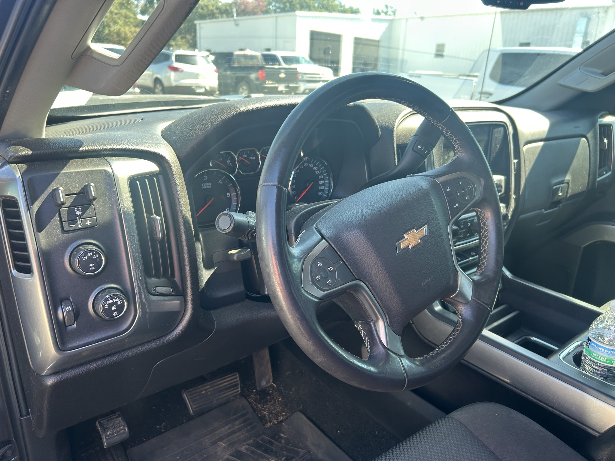 Used 2016 Chevrolet Silverado 2500 LT w/ LT Convenience Package AWD/4WD image 5