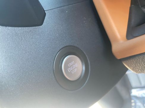 New 2025 Volkswagen ID. Buzz Pro S image 28