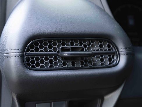 Used 2026 Honda HR-V LX image 38