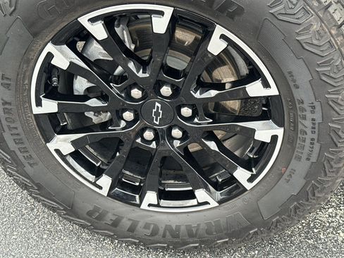 Certified 2024 Chevrolet Traverse Z71 w/ LPO, Floor Liner Package AWD/4WD image 10