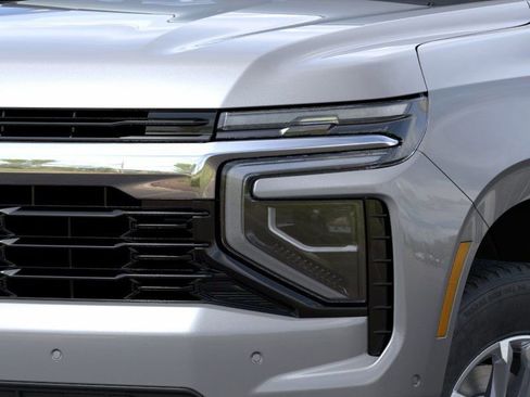 New 2026 Chevrolet Suburban LS image 11