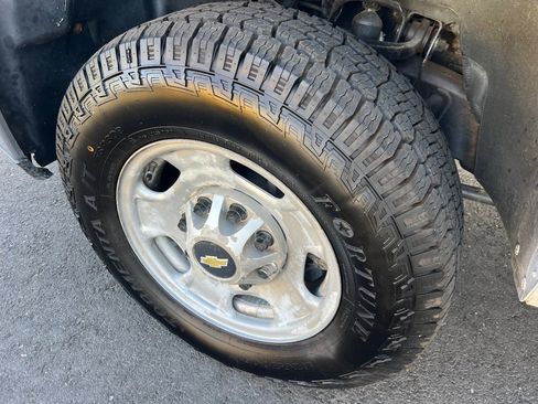 Used 2012 Chevrolet Silverado 2500 W/T image 23