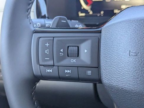 New 2026 Nissan Pathfinder SL image 24