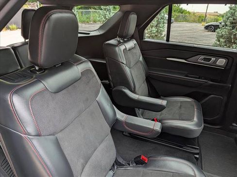 Used 2025 Ford Explorer ST AWD/4WD image 18