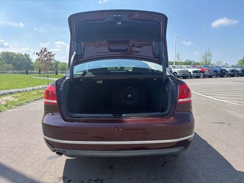 Used 2013 Volkswagen Passat TDI SE FWD image 10