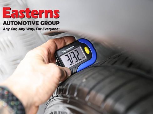 Used 2024 Volkswagen Tiguan SE image 26