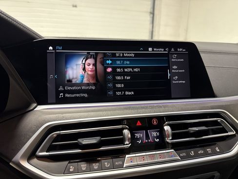 Used 2022 BMW X5 xDrive45e w/ M Sport Package image 23