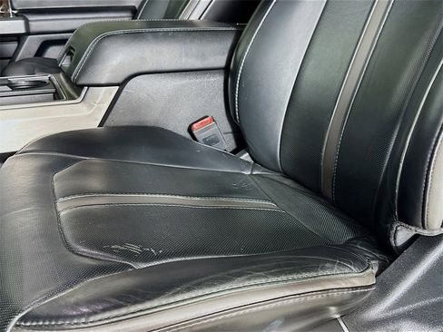 Used 2017 Ford F250 Platinum w/ Platinum Ultimate Package image 19