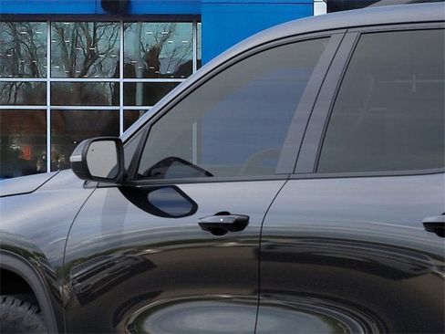 New 2025 Chevrolet Traverse Z71 w/ Enhanced Driving Package image 12