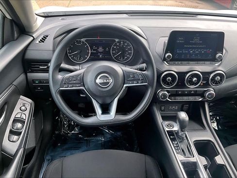 Used 2024 Nissan Sentra SV FWD image 6