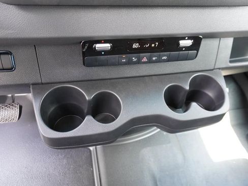 Used 2024 Mercedes-Benz Sprinter 4500 image 24