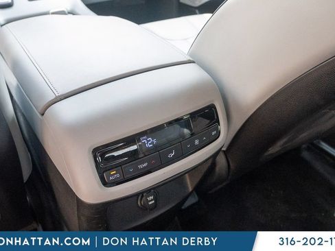 Used 2024 Hyundai Palisade SEL FWD image 24