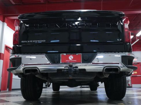 Used 2022 Chevrolet Silverado 1500 LT AWD/4WD image 25