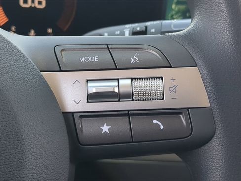 New 2026 Hyundai Kona SE image 23