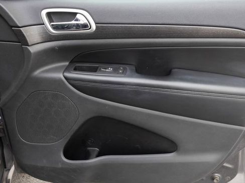 Used 2015 Jeep Grand Cherokee Altitude image 20