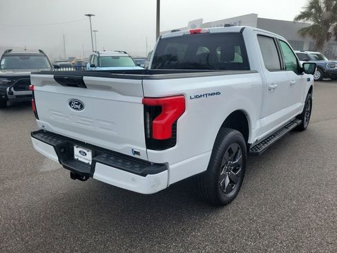 Used 2025 Ford F150 Lightning Flash image 5