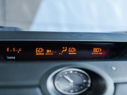 Used 2004 INFINITI G35 Coupe w/ Premium Pkg image 14