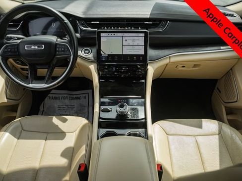 Used 2021 Jeep Grand Cherokee L Limited w/ Luxury Tech Group II AWD/4WD image 3
