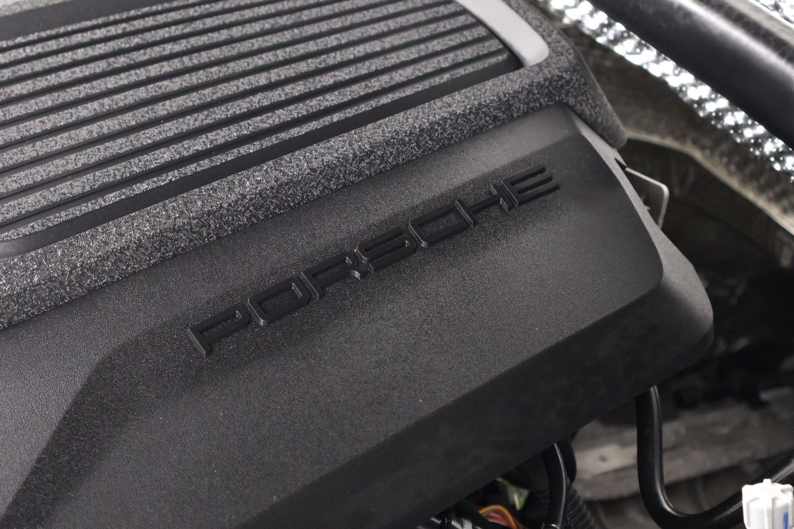 Certified 2023 Porsche Macan AWD/4WD image 27