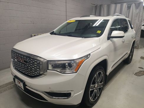 Used 2019 GMC Acadia Denali image 18