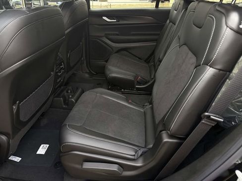 New 2025 Jeep Grand Cherokee L Altitude image 25