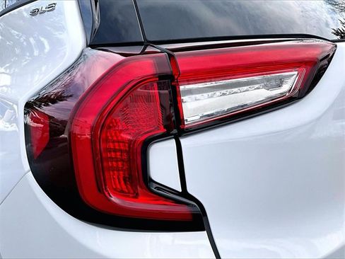 Used 2023 GMC Terrain SLE w/ Driver Convenience Package image 32