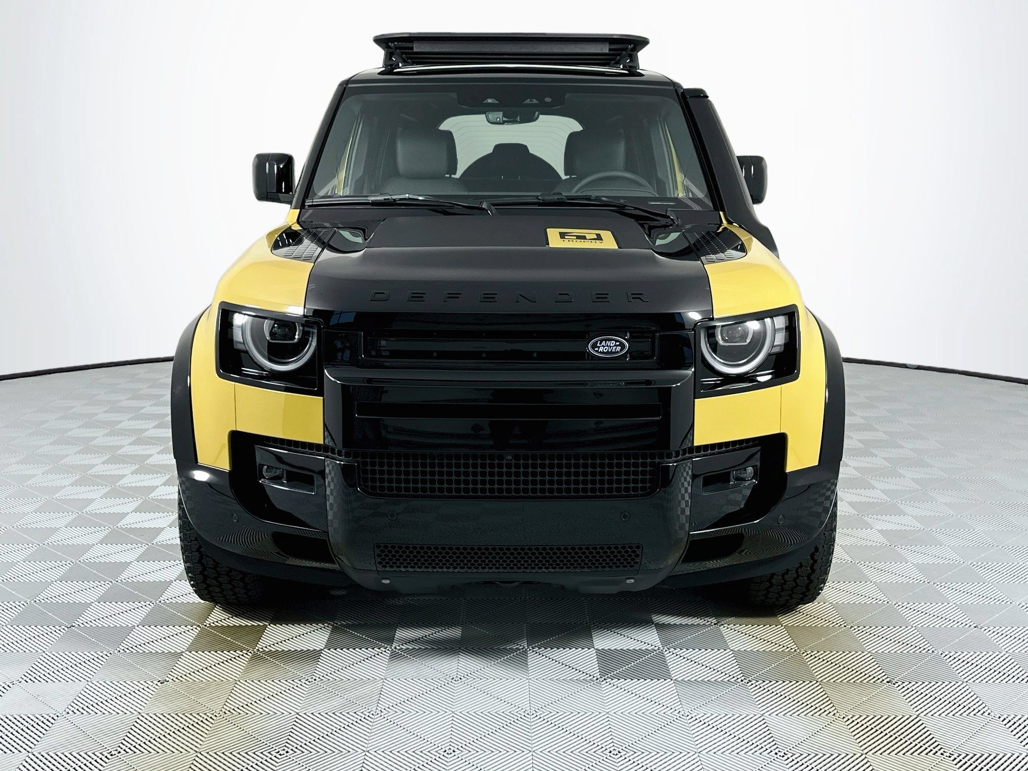 New 2026 Land Rover Defender 110 AWD/4WD image 2
