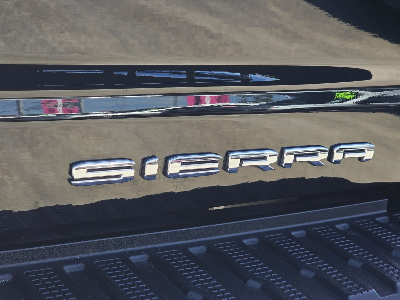 Used 2025 GMC Sierra 2500 Denali Ultimate AWD/4WD image 12