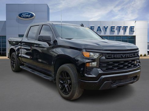 Used 2025 Chevrolet Silverado 1500 Custom AWD/4WD image 1