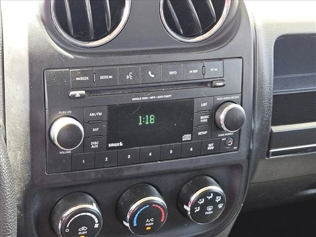 Used 2017 Jeep Patriot Sport FWD image 12