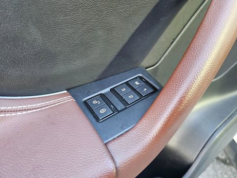 Used 2018 Jaguar F-PACE S image 29