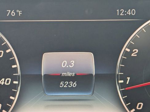 Used 2018 Mercedes-Benz E 400 Coupe image 3