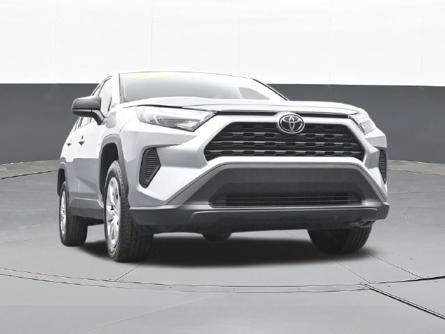 Used 2025 Toyota RAV4 LE AWD/4WD image 51
