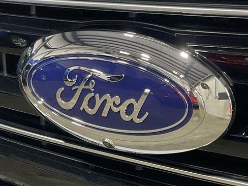 Used 2025 Ford F350 Platinum w/ FX4 Off-Road Package image 6