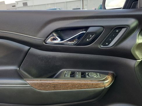 Used 2020 GMC Acadia Denali image 17