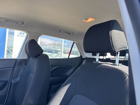 Used 2026 Hyundai Venue SE image 16