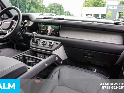 Used 2024 Land Rover Defender 110 X-Dynamic SE AWD/4WD image 23