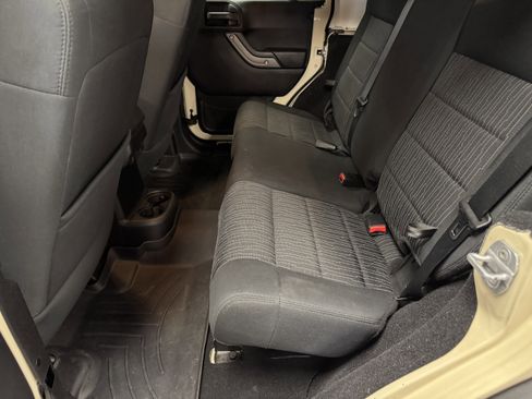Used 2011 Jeep Wrangler Unlimited Sport image 11