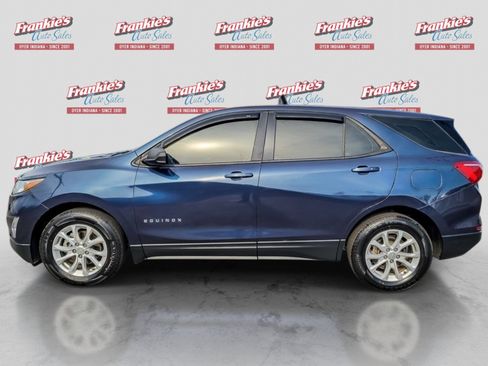 Used 2018 Chevrolet Equinox LS FWD image 2