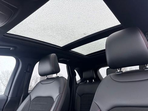 Used 2021 Ford Edge ST-Line image 17