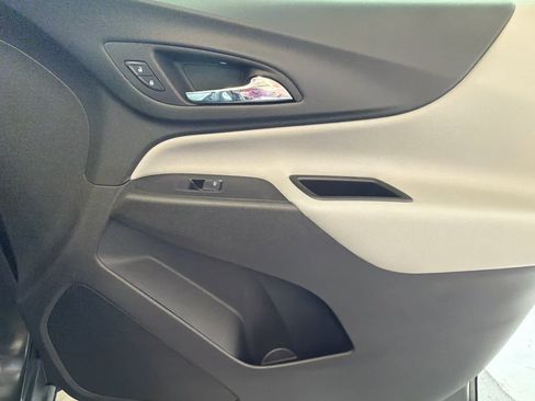 Used 2022 Chevrolet Equinox LT FWD image 27