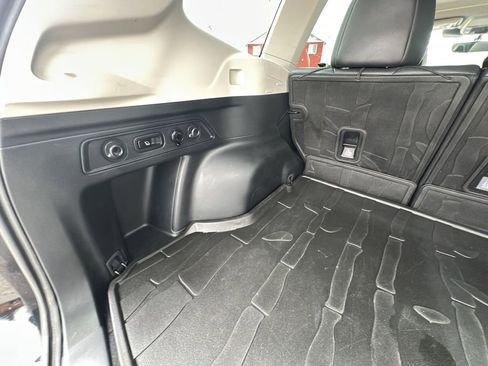 Used 2024 Subaru Forester Touring w/ Pop Package 2 image 28