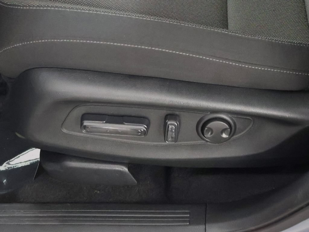 Used 2025 Honda CR-V EX image 31