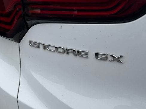 Used 2024 Buick Encore GX Sport Touring image 7