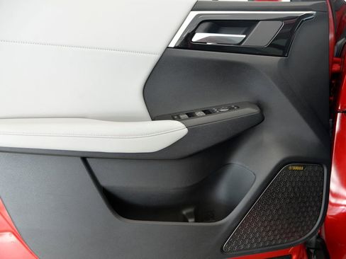 Used 2025 Mitsubishi Outlander SE image 14