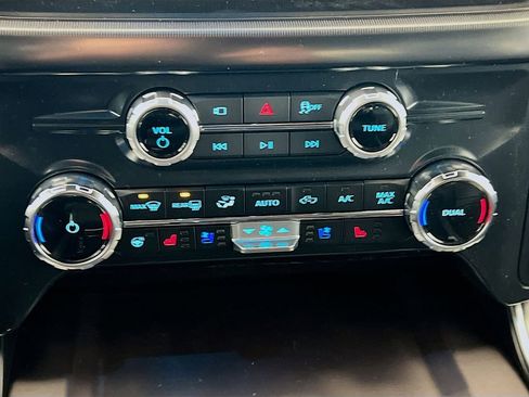 New 2025 Ford F150 Platinum w/ Equipment Group 702A High image 9