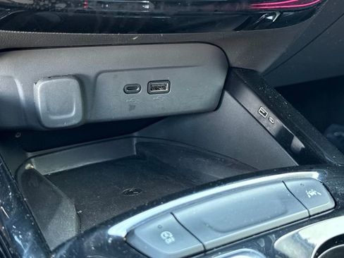 Certified 2024 Chevrolet Trax ACTIV w/ Sunroof Package image 22